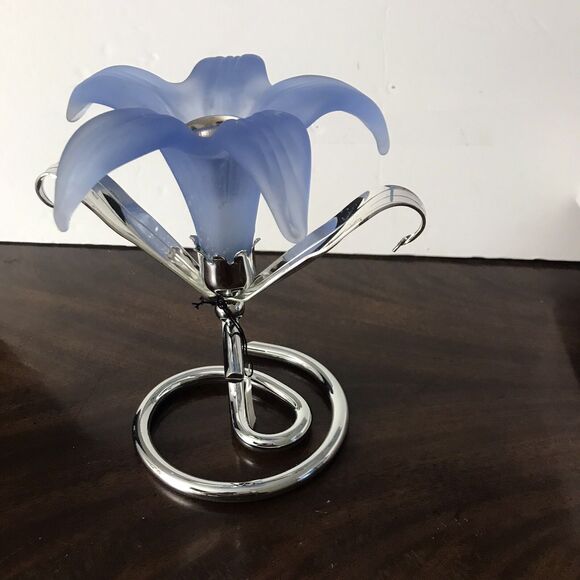 New Vintage Oneida Amaryllis Blue Frosted Candle Holder - Picture 2 of 9